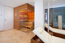 RUKU Sauna Galerie Kabinen mit Holzverkleidung